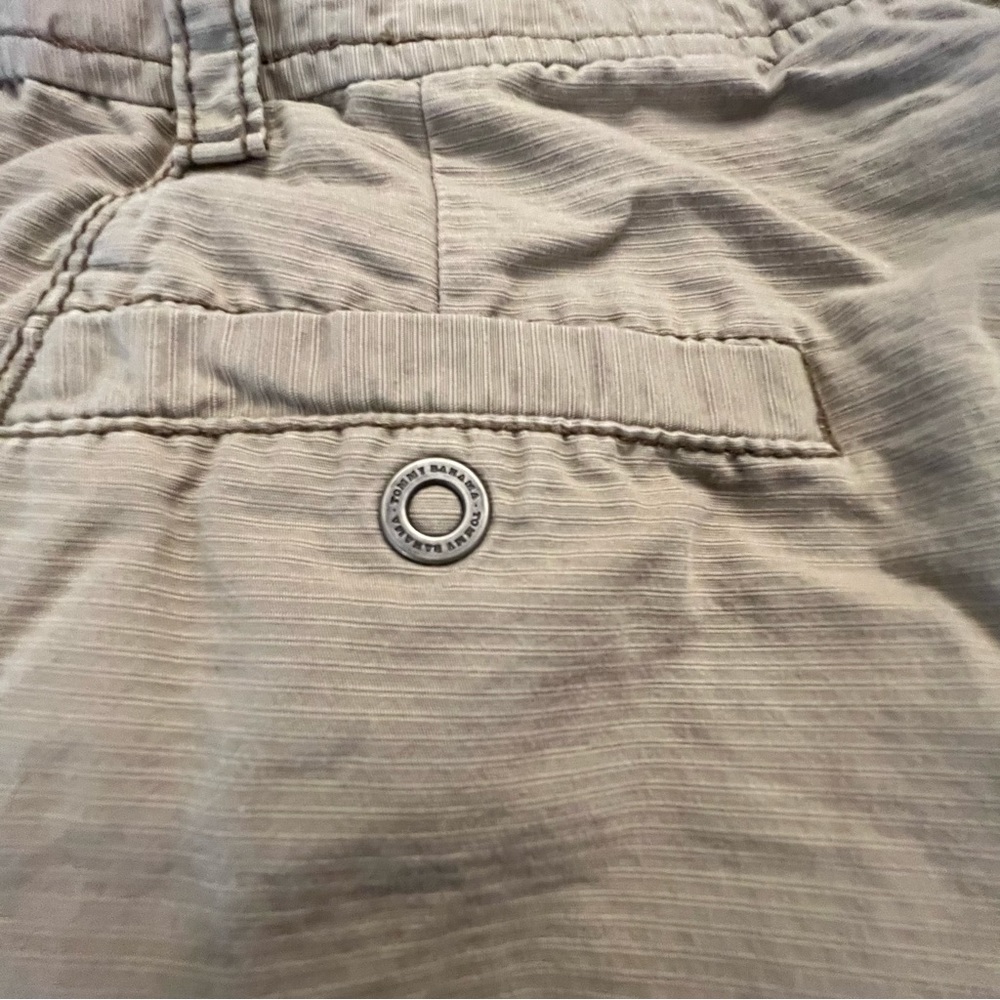 Tommy Bahama Khaki Cargo Shorts Size 36 Men’s EUC - Picture 7 of 9